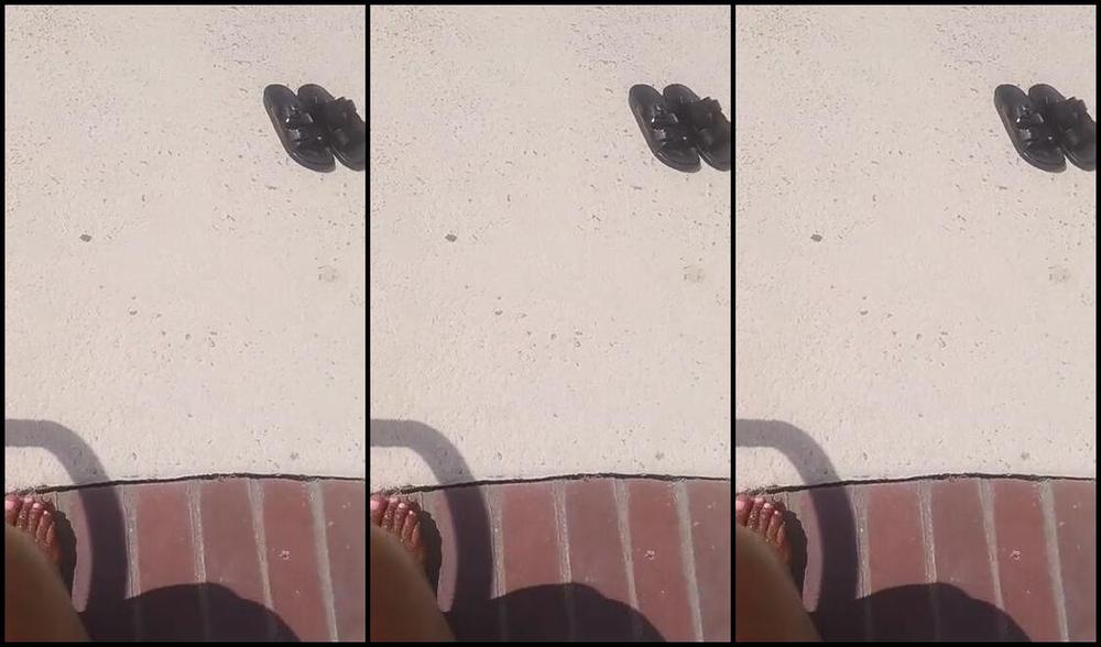 La Ronica Lovve Nicknamed Laronicalovve 06 28 2025 Onlyfans Video At The Pool