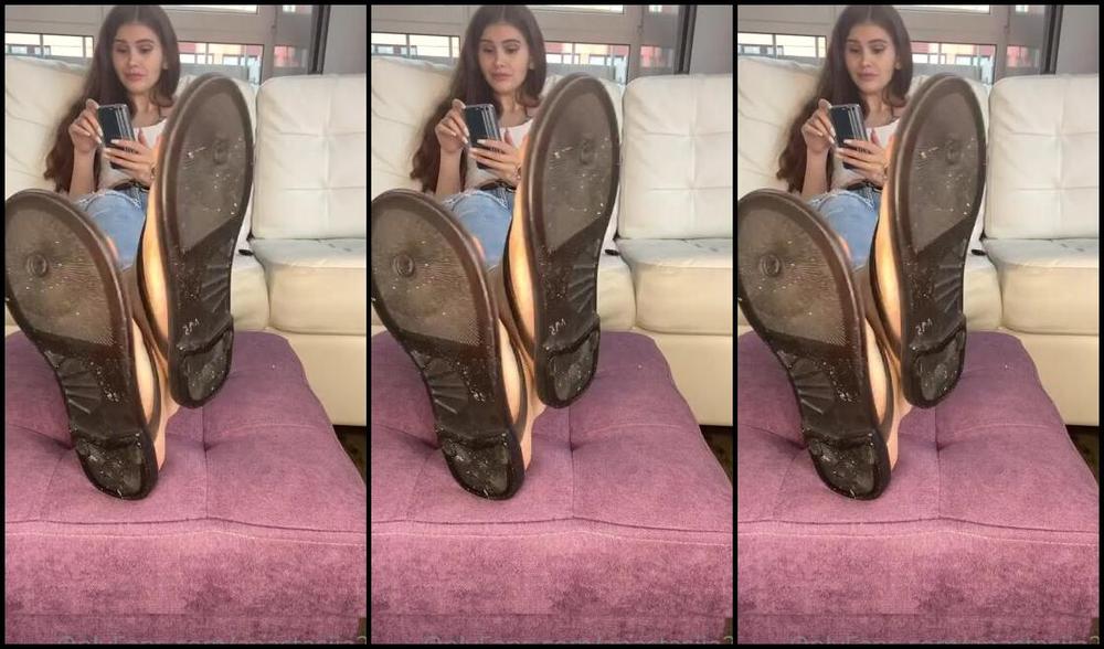 Anastasiia Sexy Feet1 Nicknamed Queen Sexy Feet1 05 21 2021 Onlyfans Video I Just Ignore You While You First Clean My Flip Flops And Then Lick My Feet