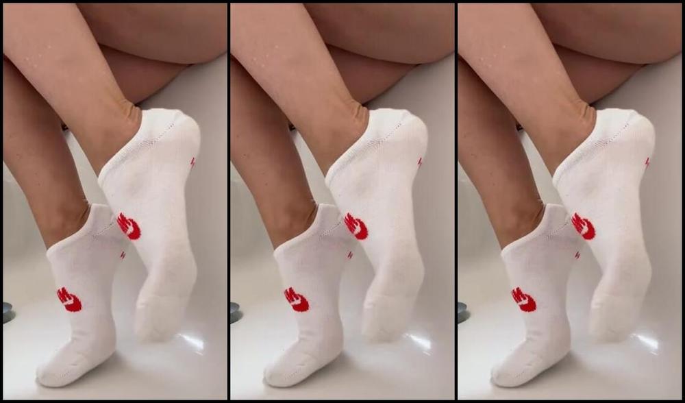 Lovely Sox Nicknamed Lovelysox 08 09 2025 Onlyfans Video Geile Feuchte Pussy Und Richtige Nasse Socken