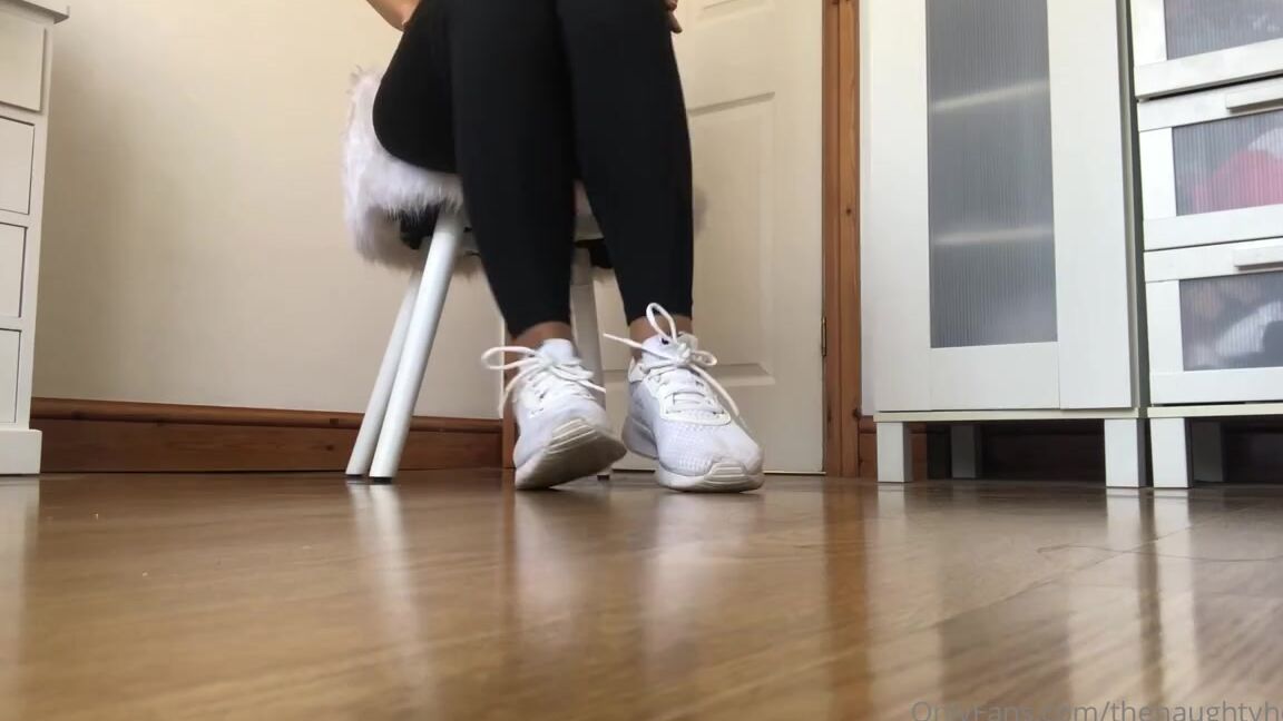 Naughty Nylons Nicknamed Naughtynylons Onlyfans You Love My Sweaty Gym Feet Just As Much As I Do But Would You