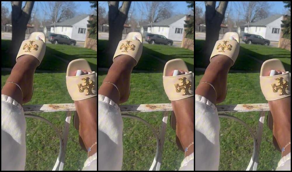 Kelly Nicknamed Themelanin Obsession 04 09 2024 Onlyfans Video Get Me The Black Ones Cause My Feet Is Pretty In Them Thats It Thats The