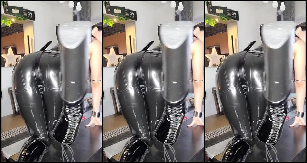 Sophie X Elodie Nicknamed Sophie X Elodie 02 04 2024 Onlyfans Video Im Latexoutfit Zu Hause