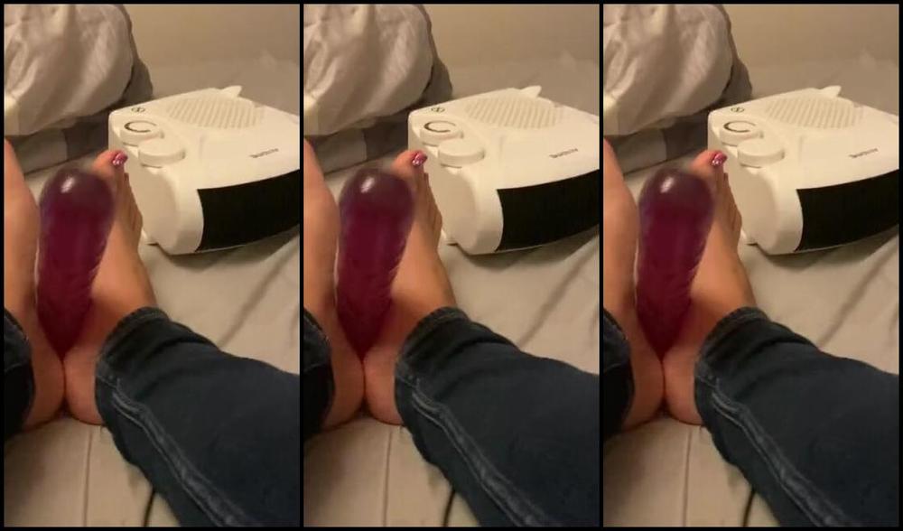 Finebritishfeet Nicknamed Tickletoesuk 04 18 2020 Onlyfans Video Who Wants To Swap With The Dildo In This Footjob Scenario