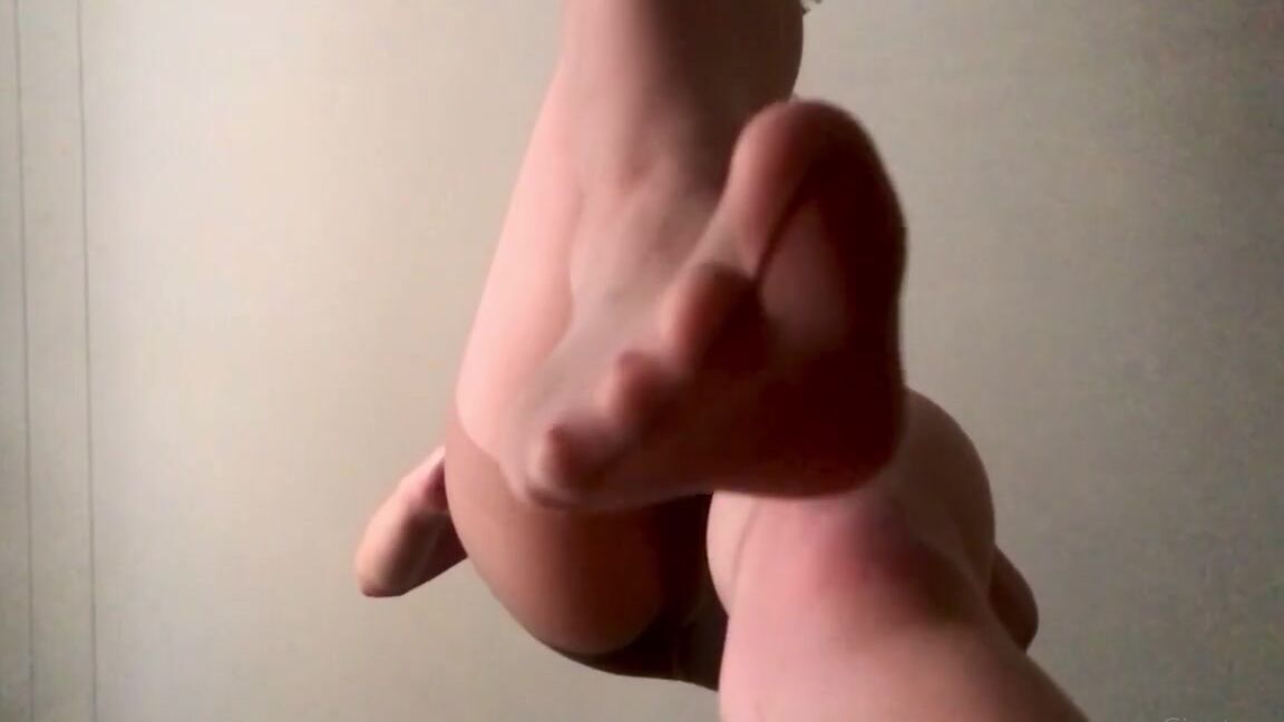 Giantess Elixs Nicknamed Giantesselixs 06 20 2021 Onlyfans Video I Love When You Kneel And Beg Me Not To Squish Your Pathetic Existence