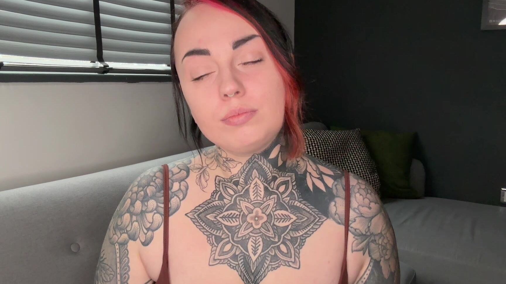 "MissValentina" femdompov, sissification, sissy, sissysluts, sissytraining My Sissy Slut Part 2 Shopping Trip manyvids