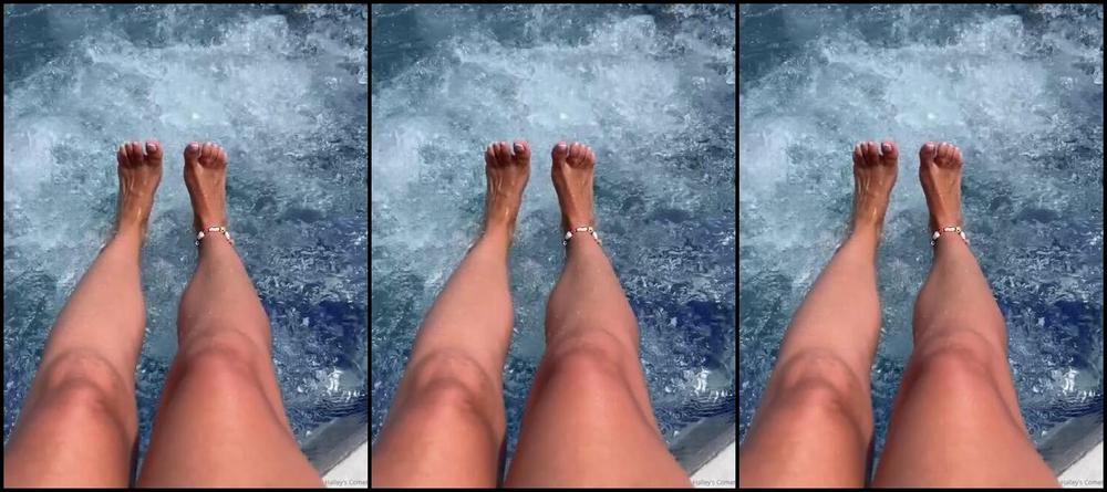 Halleys Comet Nicknamed Halleyscomet69 Onlyfans Swipe For A Little Splish Splash