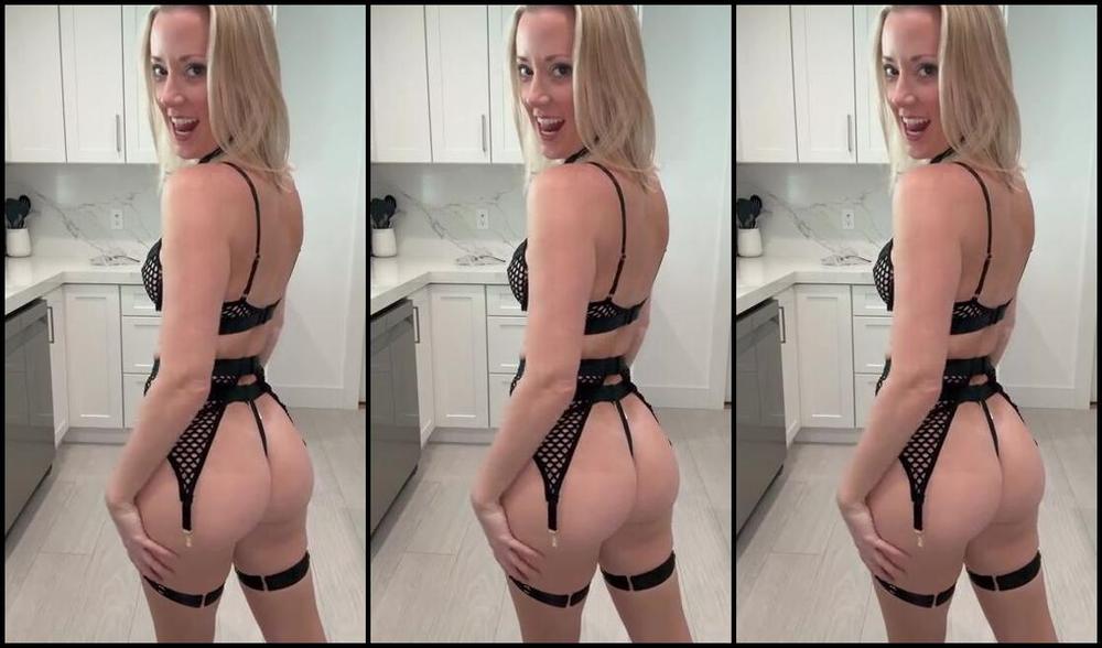 Vicky Stark Nicknamed Vickystark 02 04 2024 Onlyfans Video Costumes Try On Tip Are Always Appreciated