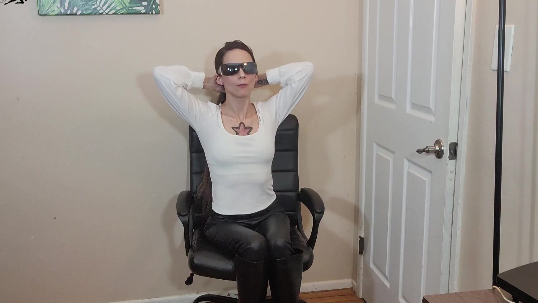 "Katy Faery" blowing bubbles, boot fetish, brat girls, bubble gum, ignore Bubble Gum Boots CUSTOM 19 HD manyvids