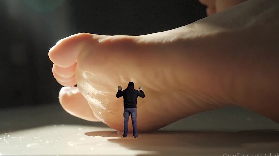 Giantess Ella Nicknamed Giantessella 03 11 2022 Onlyfans Video Video Name Evil Stepsister Villain I Invented A Shrinking Ray And Iam Ready To Take Over Q5