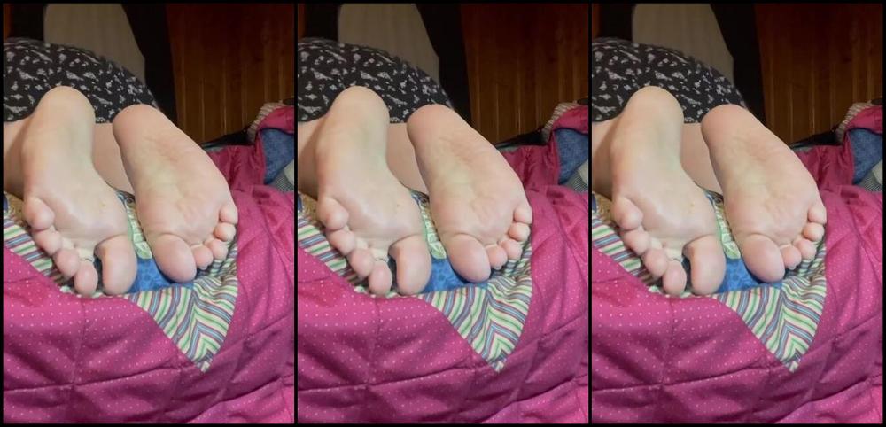 Fattyfeet420 Nicknamed Fattyfeet420 12 18 2024 Onlyfans Video A Little Jiggle And Feet