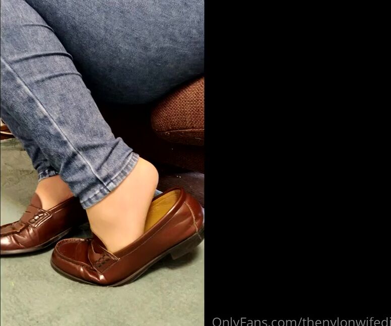 Thenylonwifediaries Nicknamed Thenylonwifediaries Onlyfans My Craving For My Nylon Soles To Be Glazed Never Ends