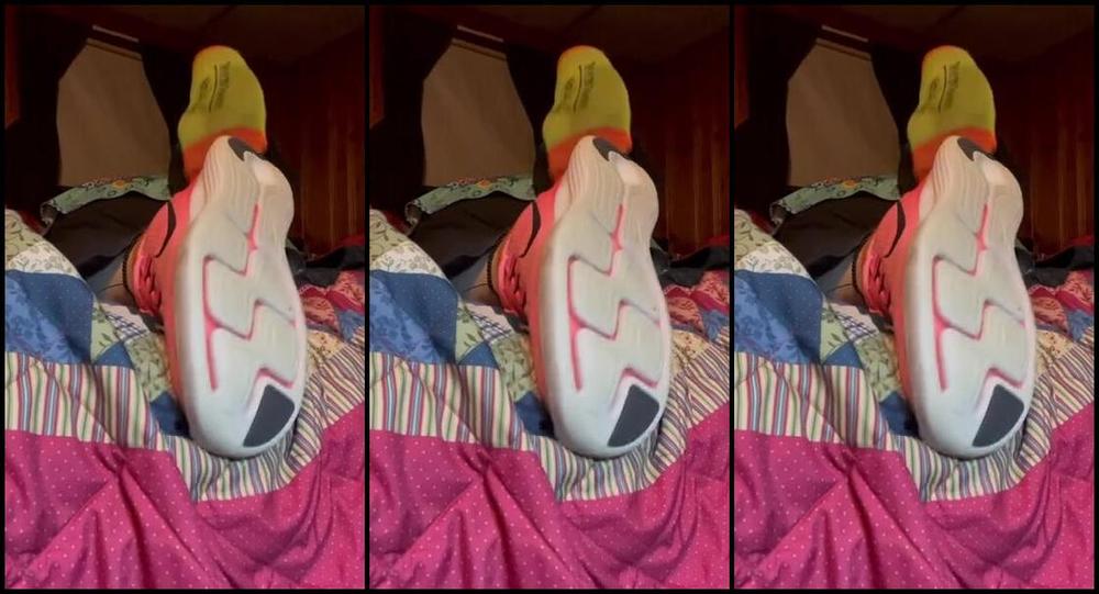 Fattyfeet420 Nicknamed Fattyfeet420 03 26 2025 Onlyfans Video Sweaty Feet In Socks And Shoes All Day Cause A Whole Lot Of Moisture And Funk