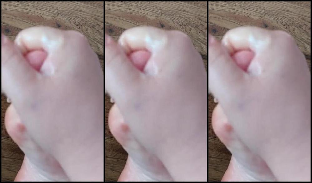 Tinyfairyfeet Nicknamed Tinyfairyfeet 06 29 2023 Onlyfans Video Another Foot Rub Look How Juicy I Gave Myself A Foot Mask Treatment Look How Much