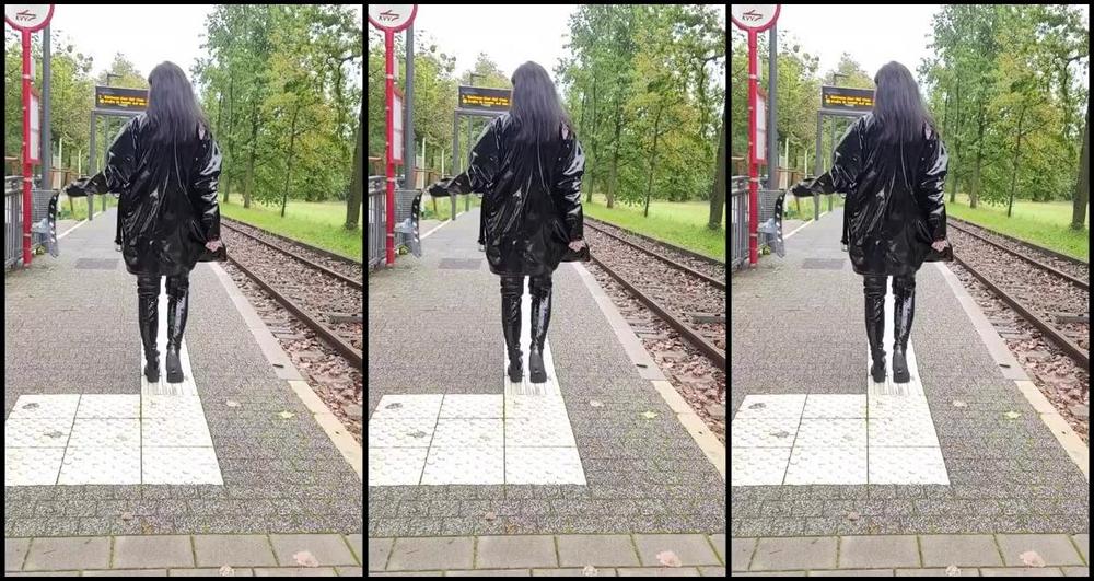 Sophie X Elodie Nicknamed Sophie X Elodie 12 14 2024 Onlyfans Video Draussen Im Lackmantel Latexcatsuit Und Lack Overknee Stiefeln