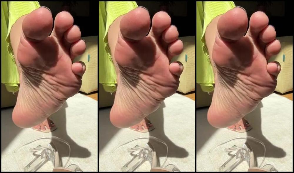 Maxi Rose Nicknamed Cutestickyfeet 05 20 2025 Onlyfans Video Soft Domme High Heel Joi Your Sisters Friend Catches You Staring At Her Feet In