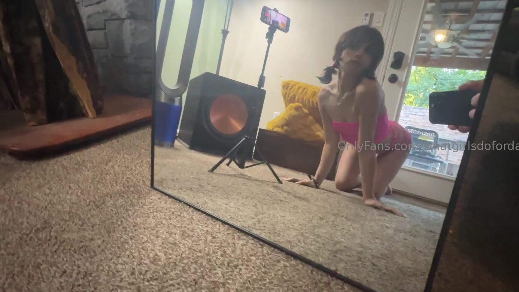 Whatgirlsdofordaddy Girl Posing Solo Exclusive