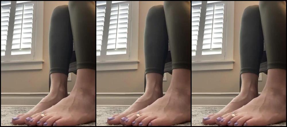 Alice Rose Nicknamed Alicerosequeenoftoes 05 15 2023 Onlyfans Video My Feet And Toe Wiggles Are Here To Brighten Up Your Monday I Hope You