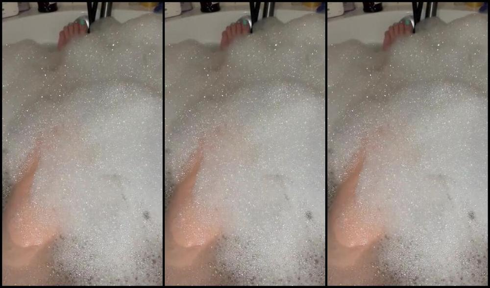 Dirtydoll Nicknamed Iamdirtydoll 12 28 2023 Onlyfans Video My Morning Bath Was Stinky Haha 9B8V