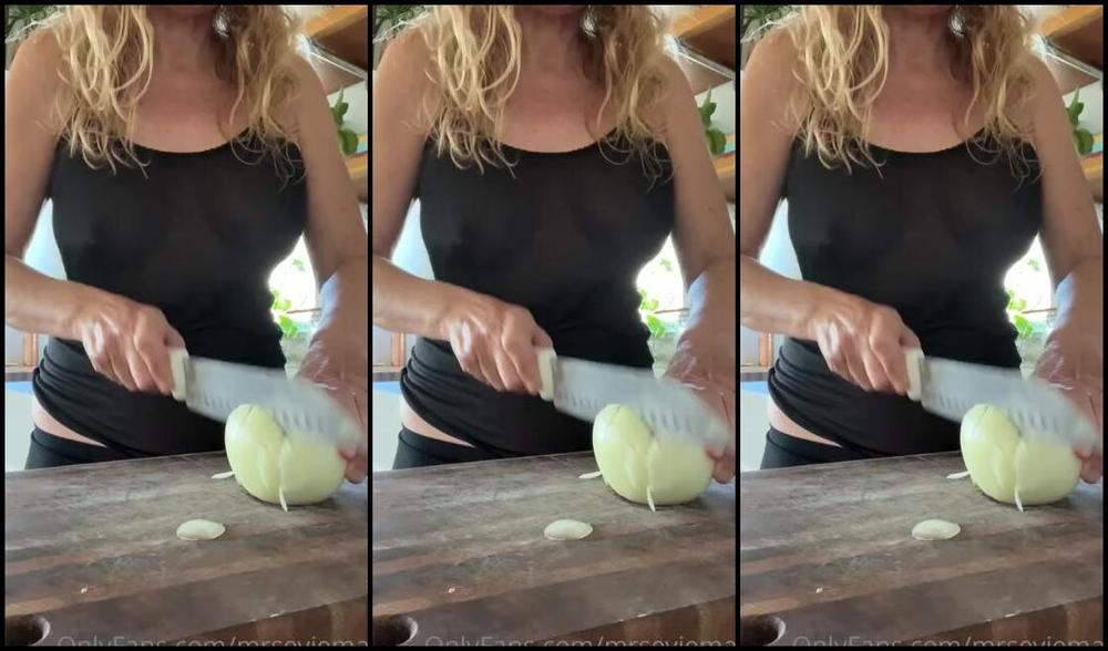 Mrs Evie Mae Nicknamed Mrseviemae 04 15 2022 Onlyfans Video I Am An Excellent Cook O