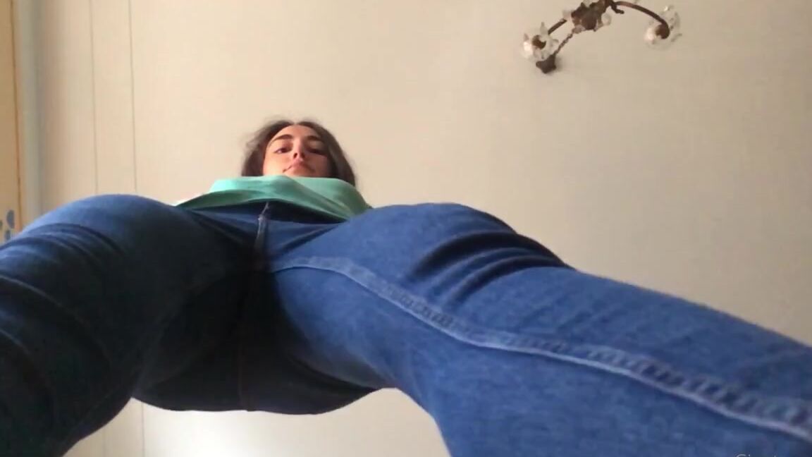 Giantess Elixs Nicknamed Giantesselixs 09 03 2021 Onlyfans Video Showing Off My Power