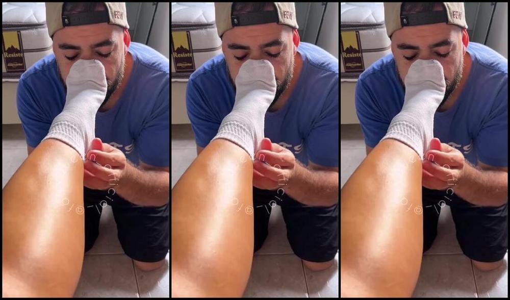 Fairy Queen Nicknamed Fairyqueen Feet 03 30 2025 Onlyfans Video Moving Day My Feet Were Sweating A Lot And Smelling And I Put Paper On My