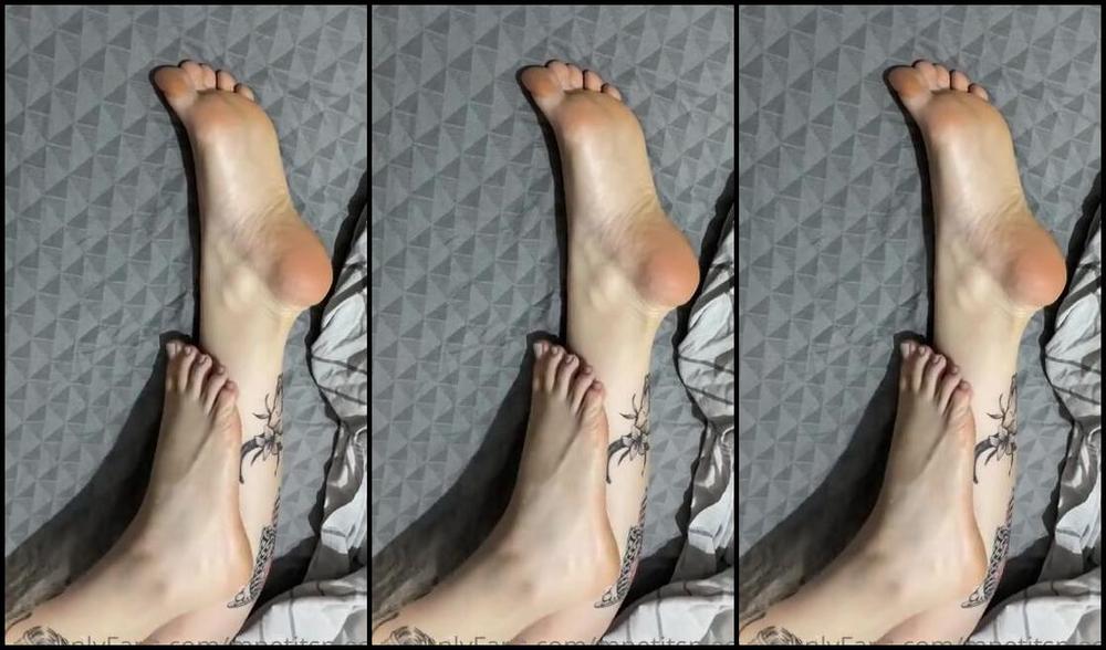 Mes Petits Pieds Nicknamed Mpetitspieds Onlyfans 11 18 2022 Video 462377