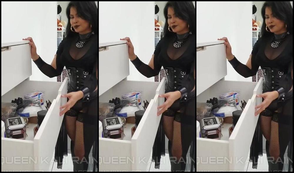 Queen Kali Rain Nicknamed Rainqueenkali 07 04 2020 Onlyfans Video Follow Me Around My Play Room As I Discuss Which Items I Will Use During My