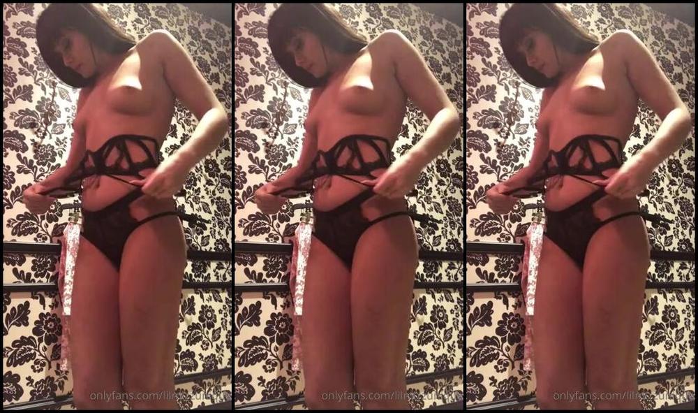 Lilmizzunique Nicknamed Lilmizzunique Onlyfans Victoria Secret Dressing Room