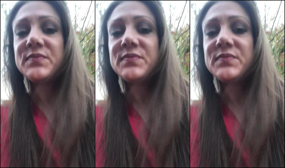 "SuzieLove212" outdoors, pussy play, silk & satin, squirt, squirting squirting fun in the garden manyvids