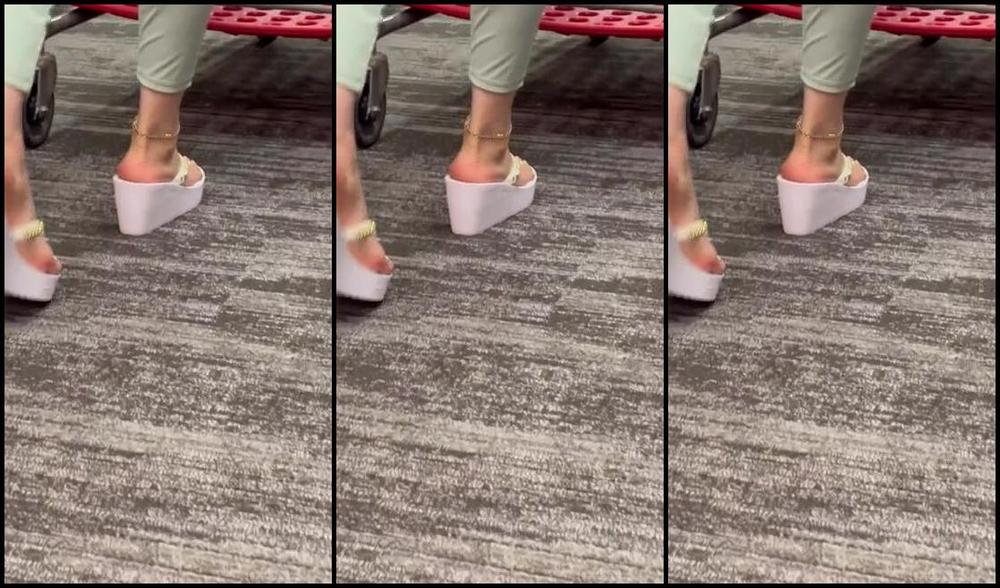 Lilmisdry Nicknamed Lilmisdry Foot Fetish 09 08 2023 Onlyfans Video Heres The Other 4K Video