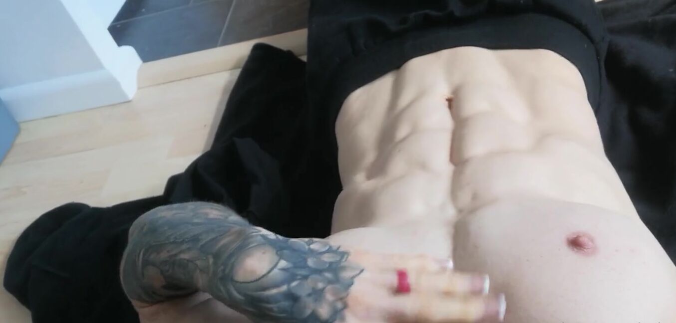 Lee Keyrouz Nicknamed Leekeyrouz 04 04 2024 Onlyfans Video Morning Abs Just Waiting For You To Run Your Fingers Across My Nipples And Down My