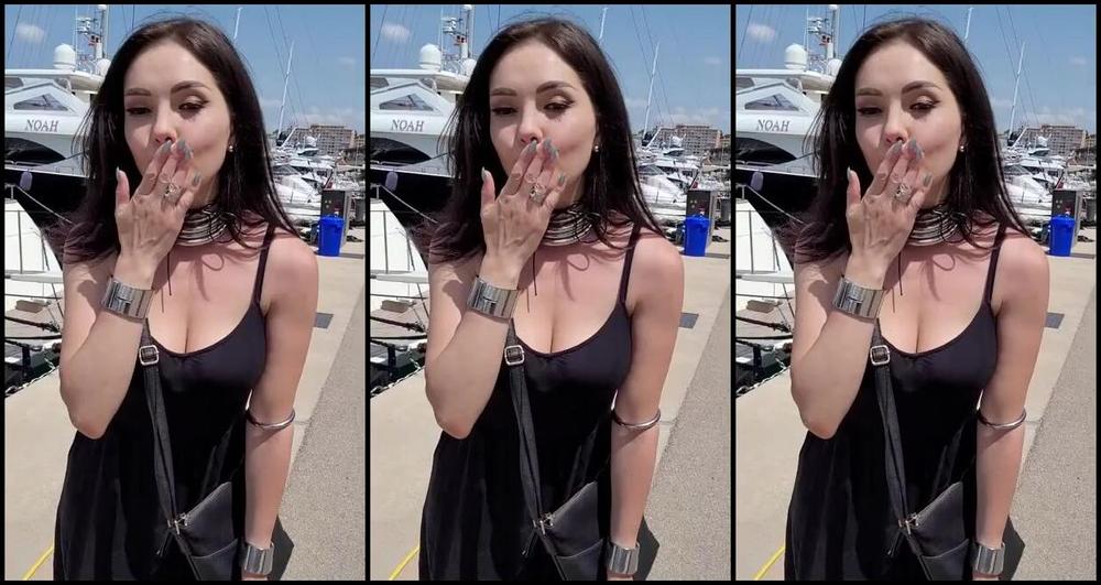 Sophie X Elodie Nicknamed Sophie X Elodie 02 05 2024 Onlyfans Video Im Alltagsoutfit Unterwegs Im Yachthafen