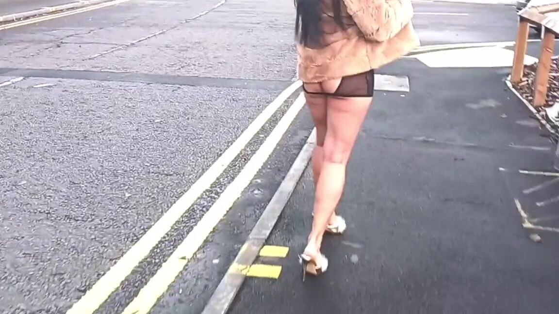 Divastiletto Nicknamed Divastiletto 12 15 2023 Onlyfans Video Open Back Dress Walk