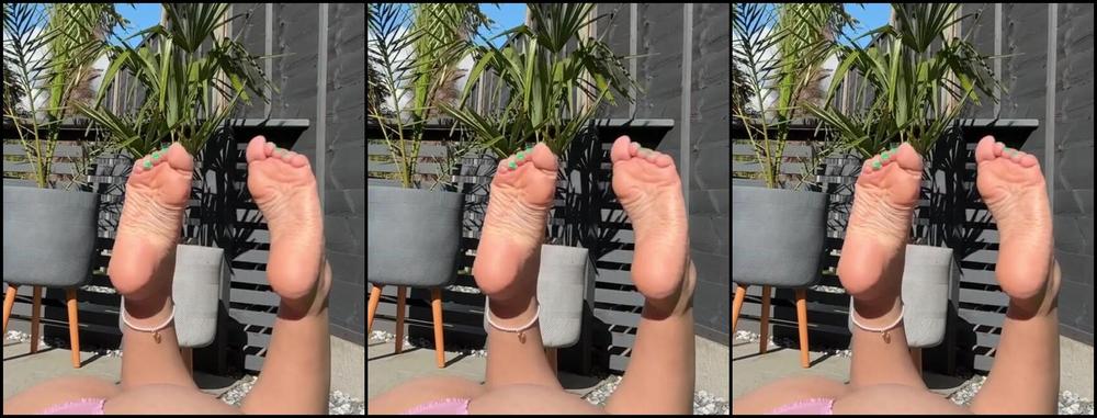 Cutie Tootsie Nicknamed Cutietvip 06 10 2024 Onlyfans Video Come Have Fun In The Garden With Me