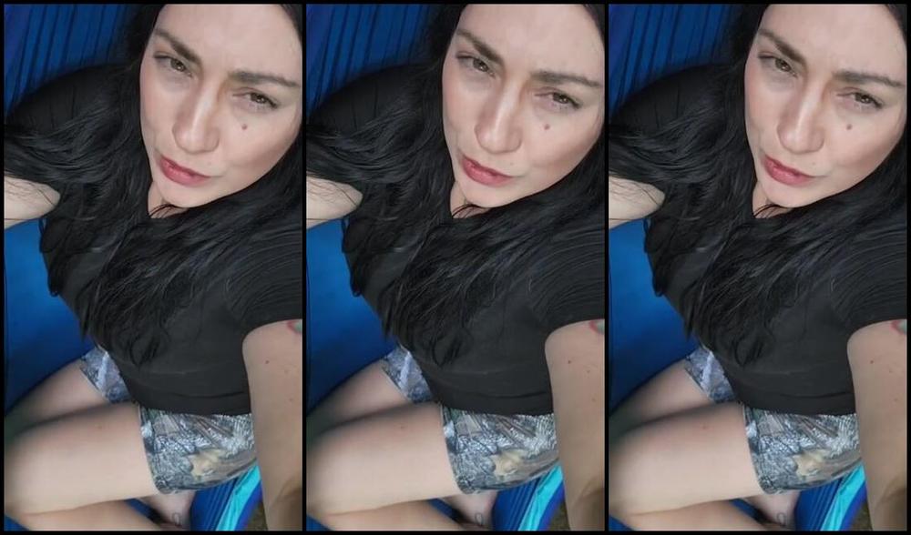 Giantessjulia Nicknamed Kinkydomkitty91 07 09 2025 Onlyfans Video Giantess Selfie Gassy Giantess Relaxes In Her Hammock While Gassing Out Her Tiny Peasant