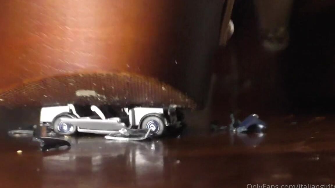 Italian Girlfriend Nicknamed Italiangirlfriend 07 22 2022 Onlyfans Video An Old Crush Session Xbat