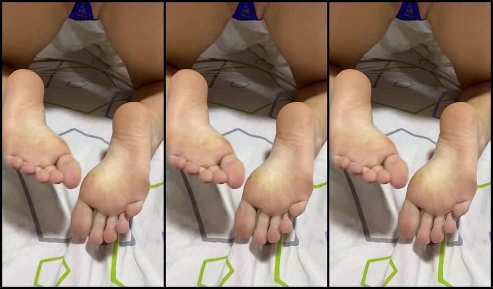 Bae April Nicknamed Bae April02 08 07 2023 Onlyfans Video Would You Mind Passing Your Dick Through My Feet And Then Fucking Me