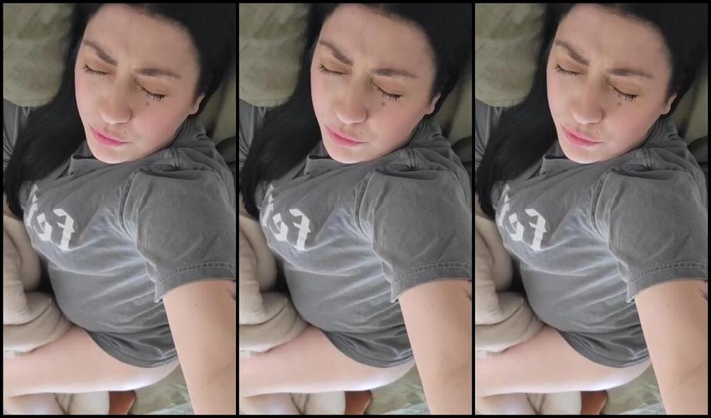 Giantessjulia Nicknamed Kinkydomkitty91 04 11 2025 Onlyfans Video 10 Minutes Of Nothing But Morning Farts In Bed