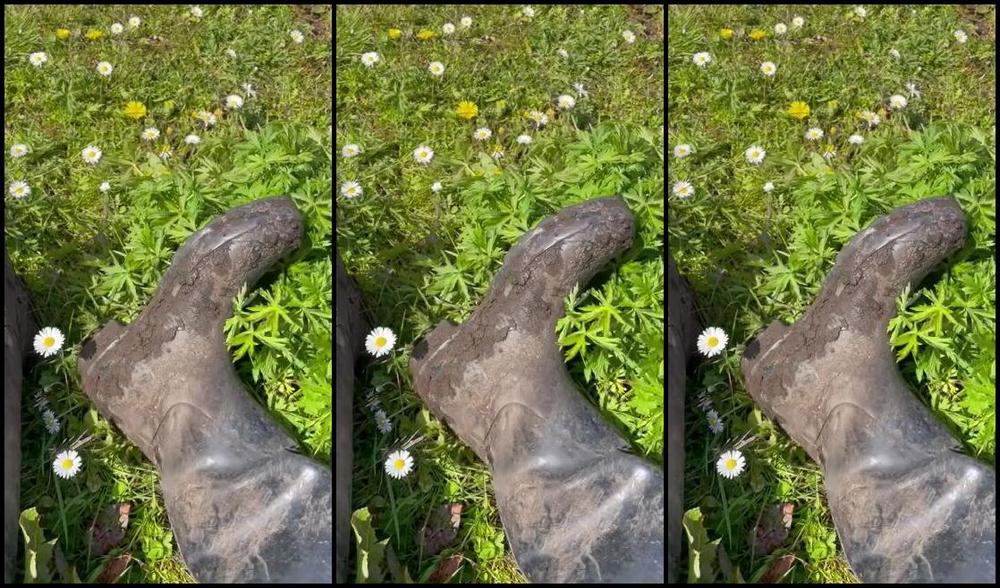 Equestrian Queen Sasja Luna Nicknamed Queensasjaluna 04 26 2024 Onlyfans Video Sunny Pasture Time In Hunter Boots With My Pony