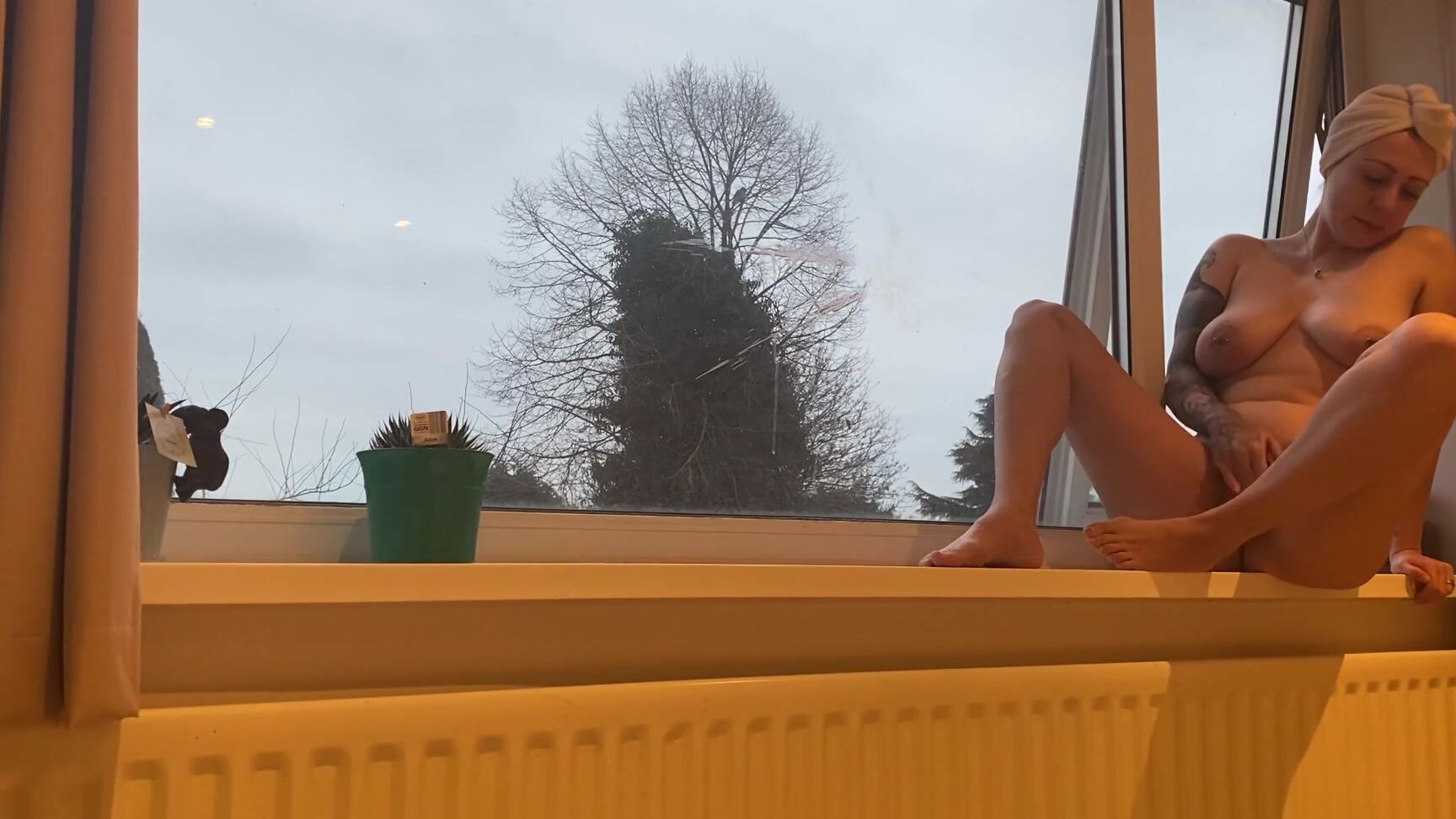 "SuzieLove212" amateur, big tits, milf, public nudity, pussy play Open Window Wank Cam Session manyvids