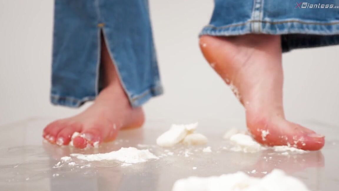 Giantess Ella Nicknamed Giantessella 05 18 2024 Onlyfans Video Watch Me Prepare Dinner For You New Underglass Crush Videos Are Coming Soon