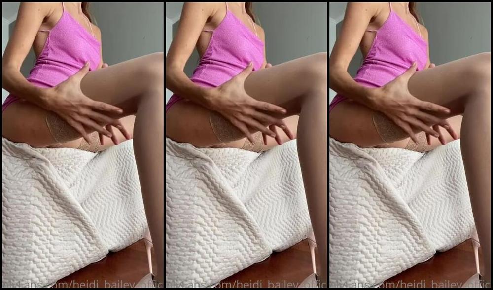 Heidi Bailey Official Nicknamed Heidi Bailey Official 02 05 2022 Onlyfans Video For The One Of You That Loves Not Black Stockings