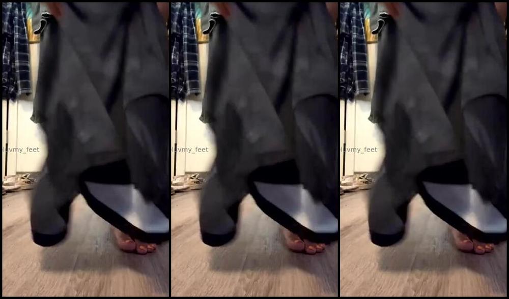 Goddess Rosie Nicknamed Luvmy Feet 07 21 2025 Onlyfans Video Getting Dressed For The Day