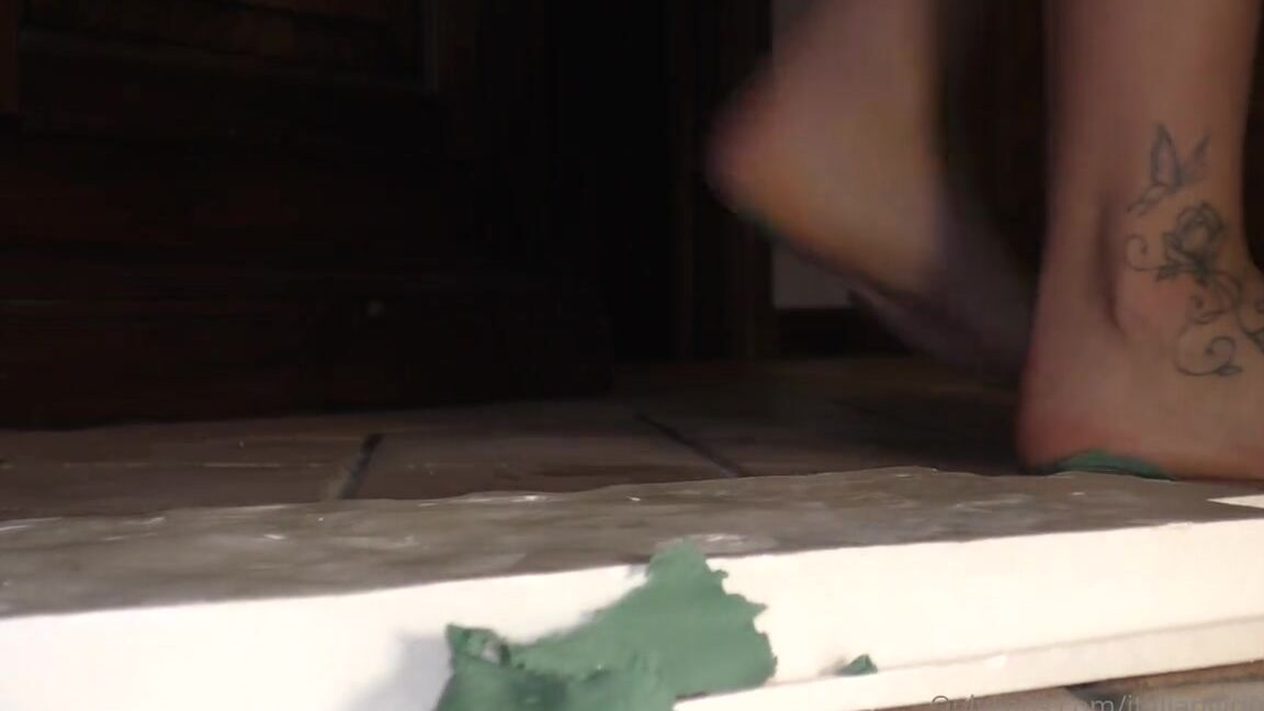 Italian Girlfriend Nicknamed Italiangirlfriend 07 22 2022 Onlyfans Video My Boyfriend Builds It Part2 Aygm