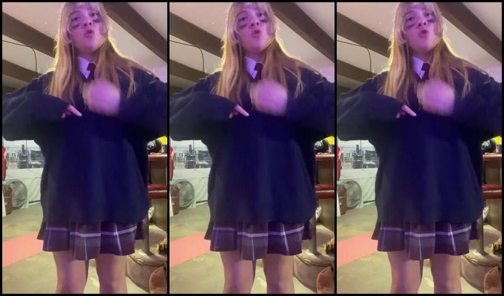 Gaptoothgirl Nicknamed Gaptoothgirl 11 12 2024 Onlyfans Video My Sweaty Feet After A Run Im Sorry I Tried To Post It To Youtube But