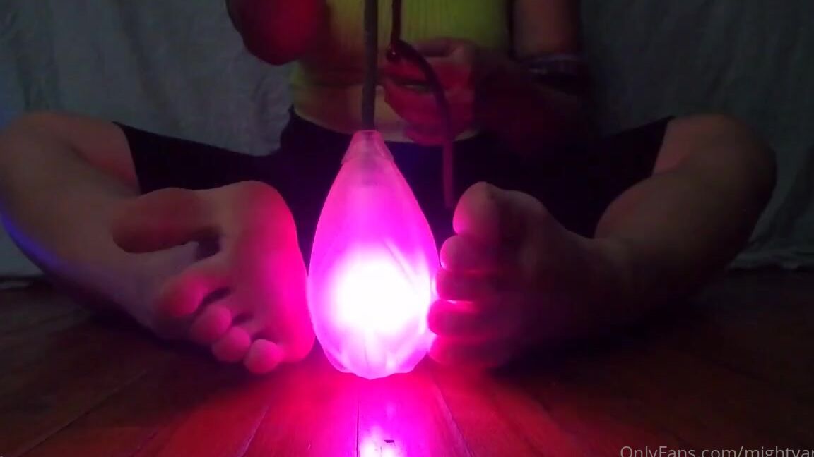 Enchantress Arwyn Nicknamed Mightyarwyn Onlyfans Theres No Use Resisting My Alien Tech Tip 10 For 7 Minutes Of Spellbinding Extraterrestrial Bli