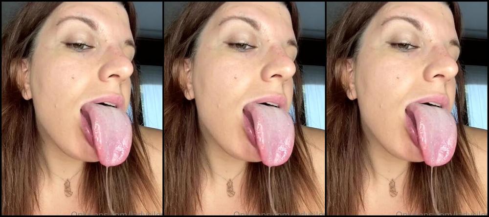 Silente Nicknamed Ladysilent 10 25 2021 Onlyfans Video You Would Like To Be Licked