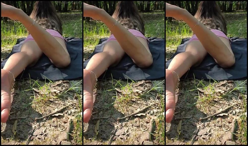 Miawildft Nicknamed Miawildft 05 28 2023 Onlyfans Video Happy Sunday May I Ask You To Kiss My Soles