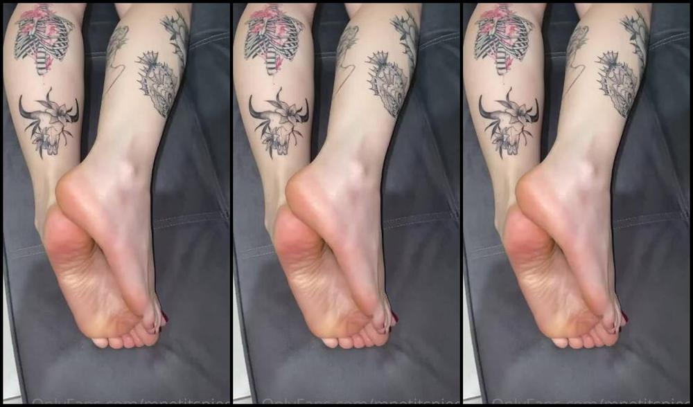 Mes Petits Pieds Nicknamed Mpetitspieds Onlyfans 10 23 2022 Video 954789