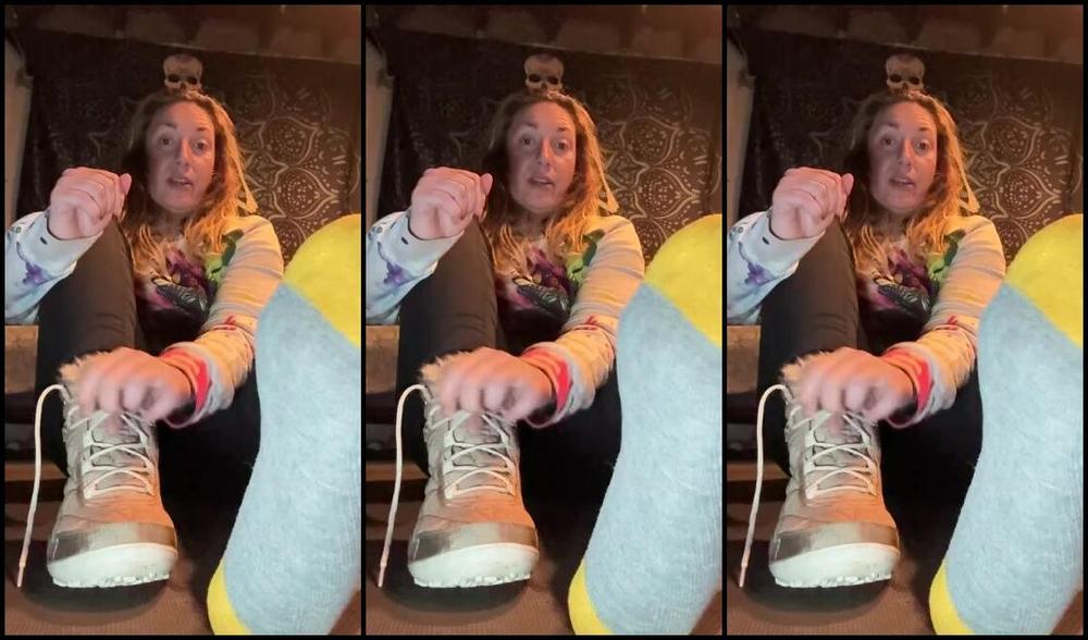 Lady Toxin Nicknamed Theladytoxin 01 22 2024 Onlyfans Video Day 5 For The Gray Socks With Yellow Heeltoe